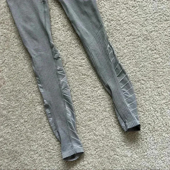 BLANQI Pale Gray Laser Cut High Rise Maternity Leggings Sz Small - Picture 5 of 13